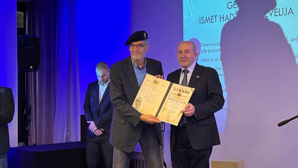 Elvir Švrakić, generalni direktor Hayat televizije koja je dobila zahvalnicu, poručio je kako je Udruženje generala BiH od velikog značaja za kulturu sjećanja i mlade generacije 