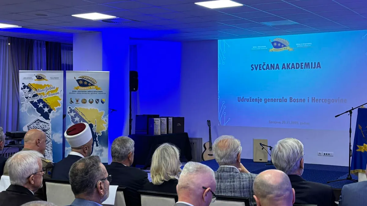 Elvir Švrakić, generalni direktor Hayat televizije koja je dobila zahvalnicu, poručio je kako je Udruženje generala BiH od velikog značaja za kulturu sjećanja i mlade generacije 