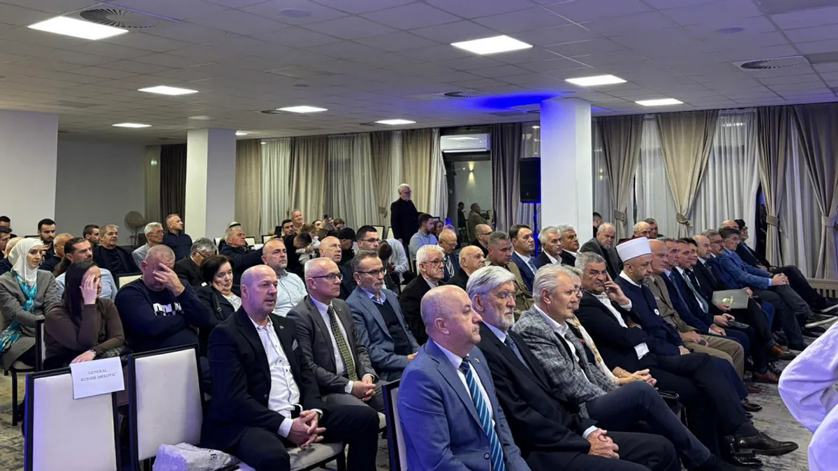 Elvir Švrakić, generalni direktor Hayat televizije koja je dobila zahvalnicu, poručio je kako je Udruženje generala BiH od velikog značaja za kulturu sjećanja i mlade generacije 