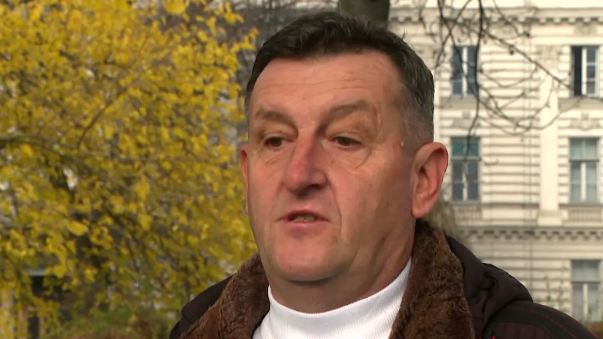 Neki tvrde da, i pored kompletnog unosa dokumentacije, školske komisije nisu jednako tumačile njihove prijave 