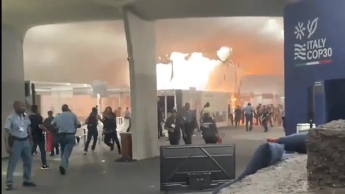 Oblaci dima brzo su ispunili centralnu dvoranu, gdje je generalni sekretar UN-a Antonio Guterres održao govor samo nekoliko minuta ranije