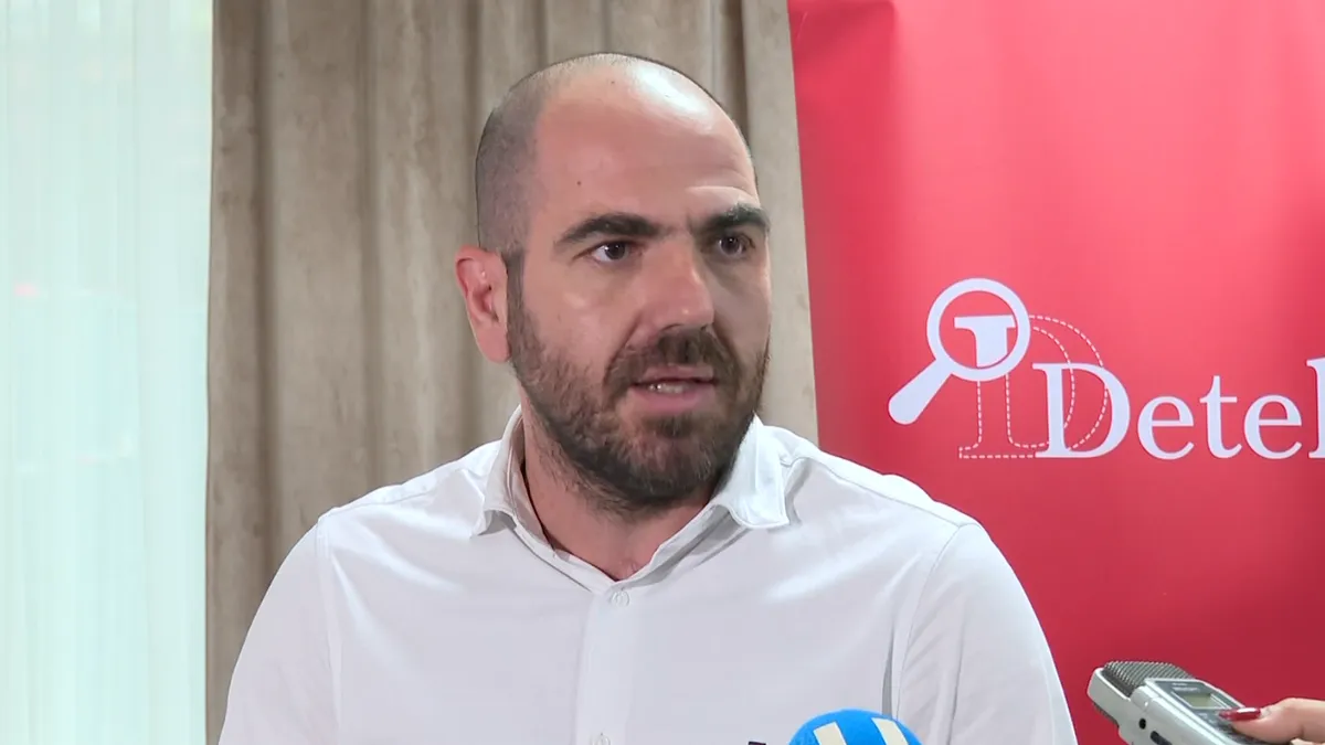 Priručnik za nastavnike historije projekat je koji se implementira u bliskoj saradnji s ministarstvima obrazovanja, pedagoškim zavodima i nastavnicima historije širom zemlje