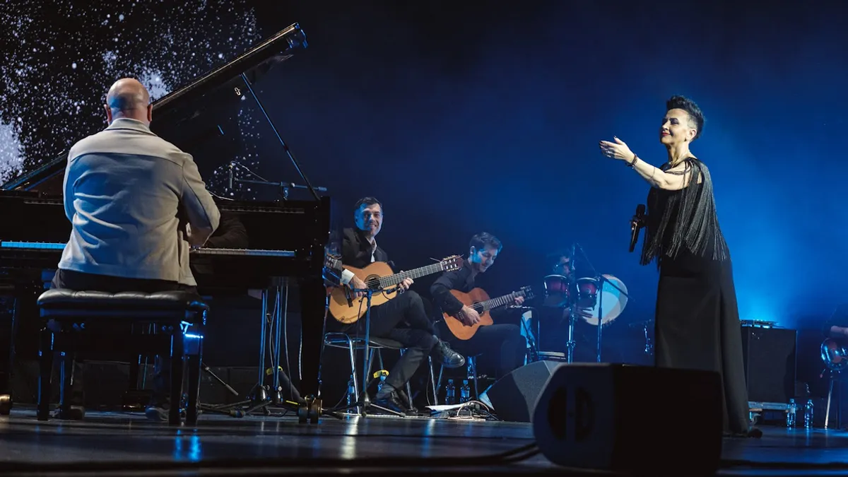 Amira Medunjanin oduševila publiku u Beogradu pa priznala: I poslije 20 godina se 'tresem'