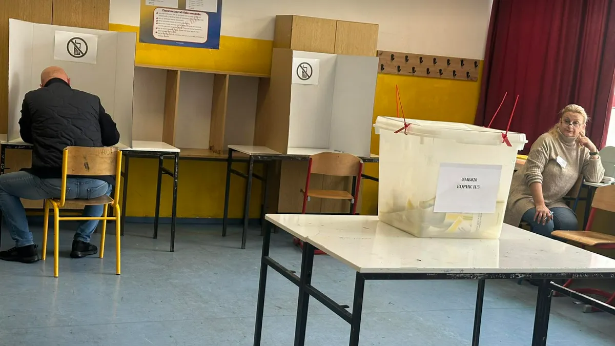 Prema informacijama dostavljenim od Općinske izborne komisije Kneževo biračko mjesto 068B005 Korićani nije otvoreno, saopćeno je iz CIK-a