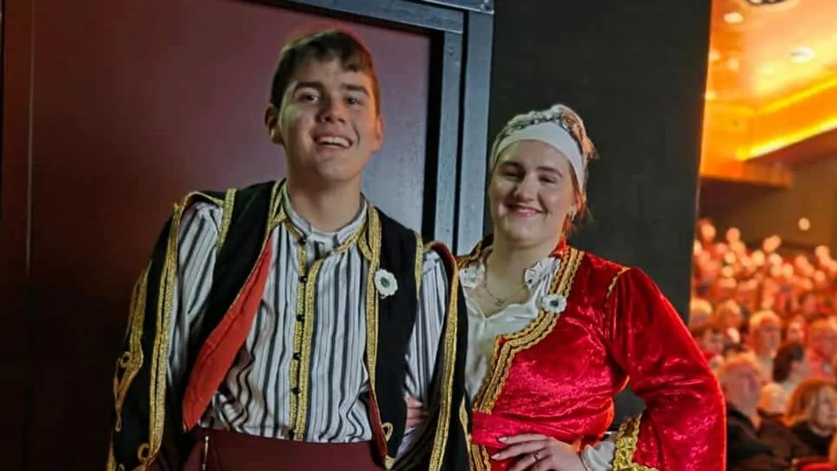 Njihov moto glasi "Jedno smo" jer, kako kažu, vjeruju u zajedništvo, poštovanje i očuvanje kulturnog identiteta Bošnjaka u dijaspori.