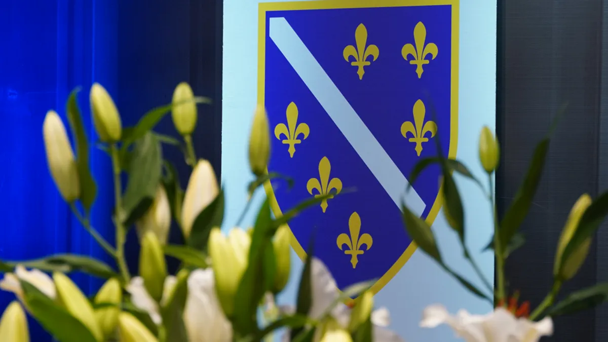 Od ranih jutarnjih sati, bit ćemo zajedno sa gostima u studiju koji će nas podsjetiti na našu prošlost, te nas inspirirati da s ponosom gledamo u budućnost