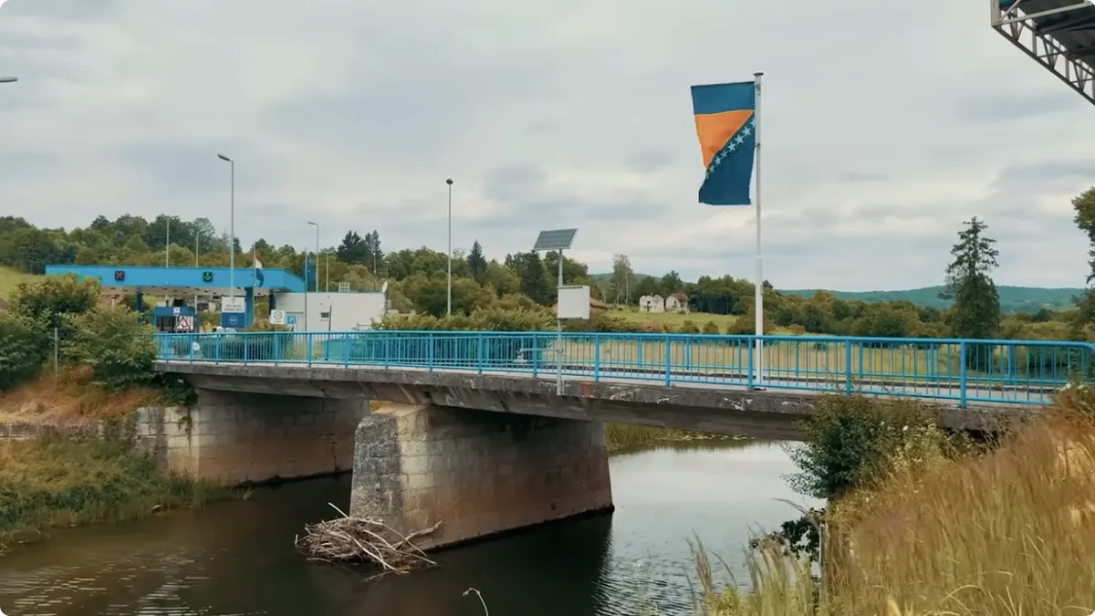 ‘Juriš nepobjedivih’, svoju TV premijeru ima danas, baš na Dan državnosti Bosne i Hercegovine.