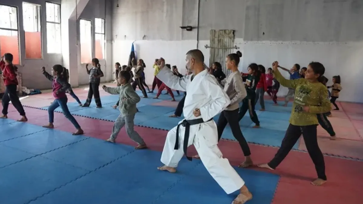 U izraelskim napadima ubijena su 894 palestinska sportista, a pričinjena je materijalna šteta na 292 sportska objekta, stadiona i teretane. 