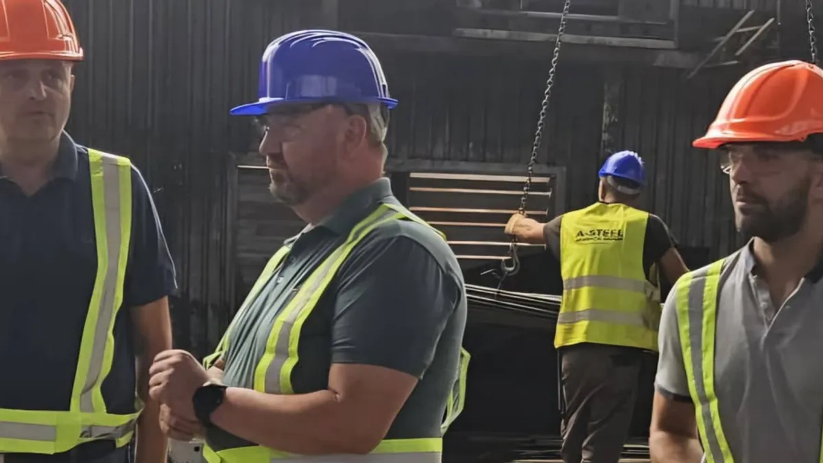 Naglašava da je izvoz ZDK povećan je za 8,3%, a uvoz mnogo sporije, što je dovelo do historijskog poboljšanja trgovinskog bilansa