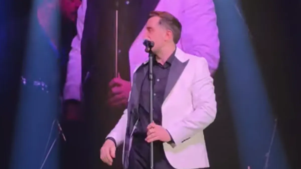 Njegov gest publika je pozdravila sa velikim oduševljenjem