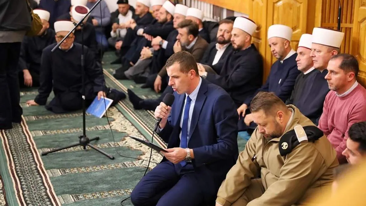 Muftija vojni Hadžić govorio je o značaju heroja u očuvanju državne svijesti i prenošenju vrijednosti budućim generacijama.