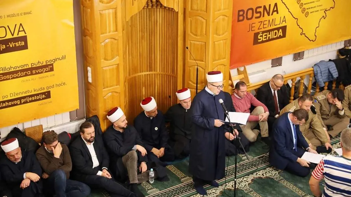 Šehidska dova u Bihaću: Na tragedijama se grade sjećanja, a na herojima država 