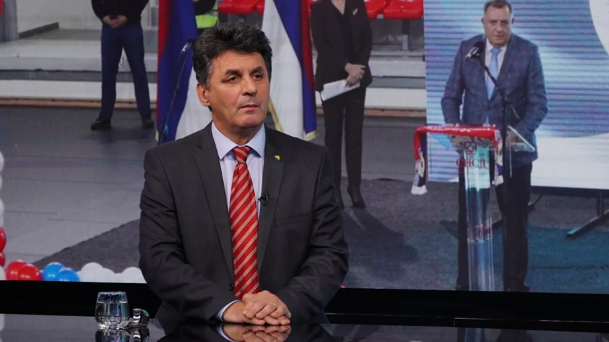 Dodik je ponovo skrenuo pažnju na sebe novim uvrjedljivim govorom punim mržnje prema Bošnjacima, što je izazvalo brojne reakcije i donijelo mu nove krivične prijave.