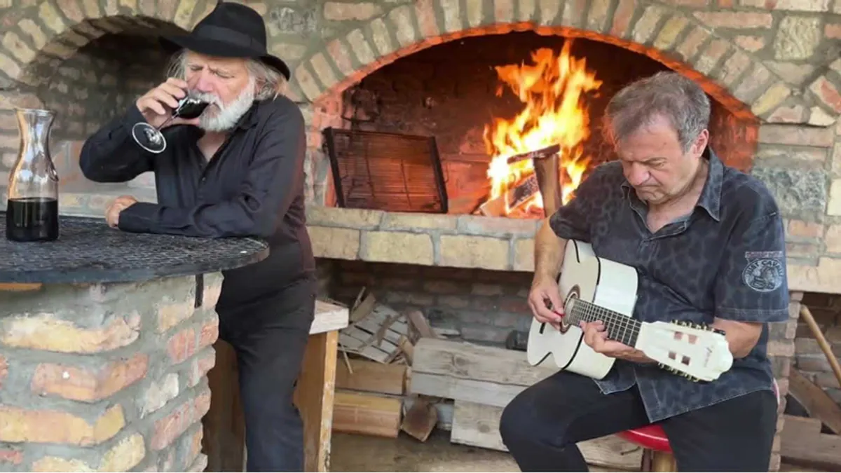 Ovo je pjesma koja ne žuri, koja ne traži pažnju — ona je jednostavno zasluži