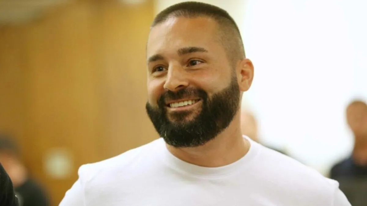 Okružni sud je tada obrazložio da nije dokazano da je počinio krivično djelo, te da je nepotpuno utvrđeno činjenično stanje.