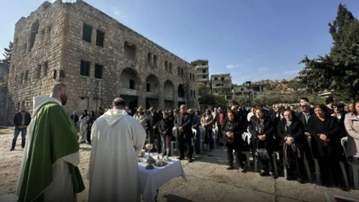 Ovaj povratak označava značajan trenutak za zajednicu, koja je godinama bila prisiljena živjeti u izbjeglištvu.