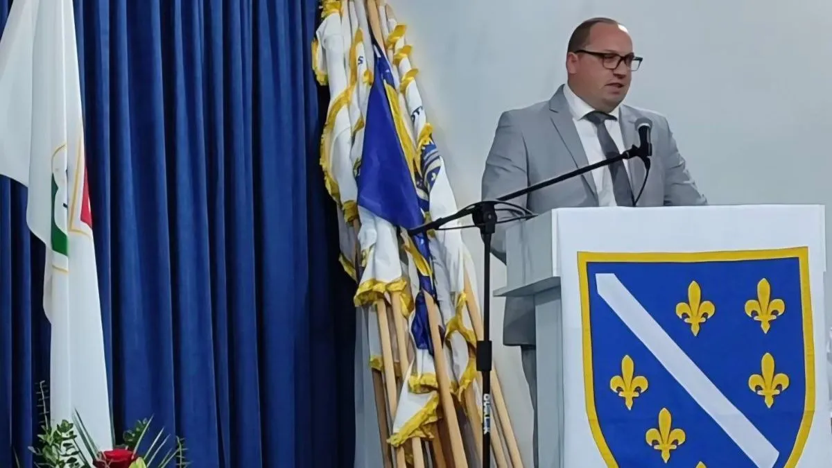 Ministar Adnan Sirovica: Čuvajmo sjećanje na naše heroje i hrabrost odbrane Vareša