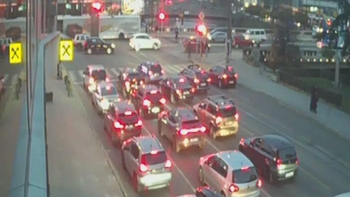 Na regionalnom putu R-443, na izlazu iz Kiseljaka prema Visokom, saobraćaj je do 17 sati potpuno obustavljen zbog asfaltiranja.