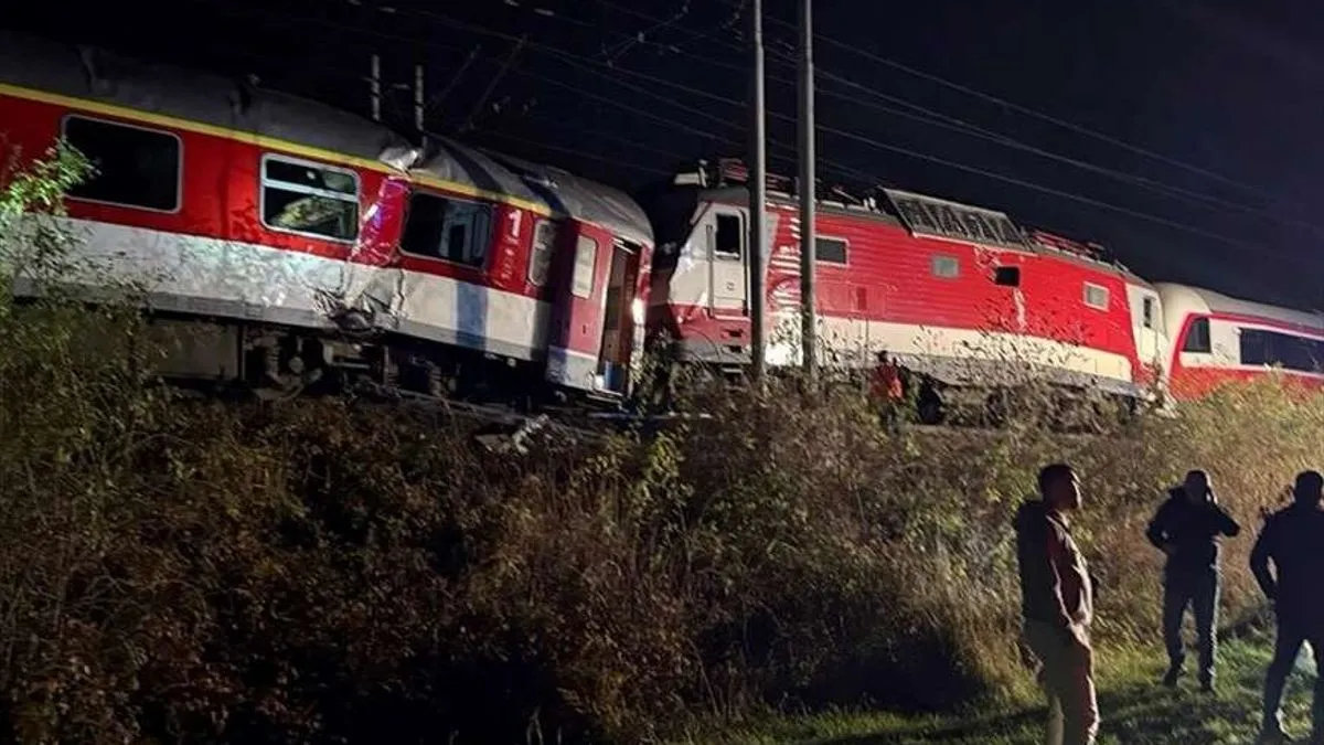 Fico je obećao nadoknadu štete žrtvama i naredio ministru saobraćaja da otpusti najviše rukovodstvo državne kompanije za prevoz putnika.