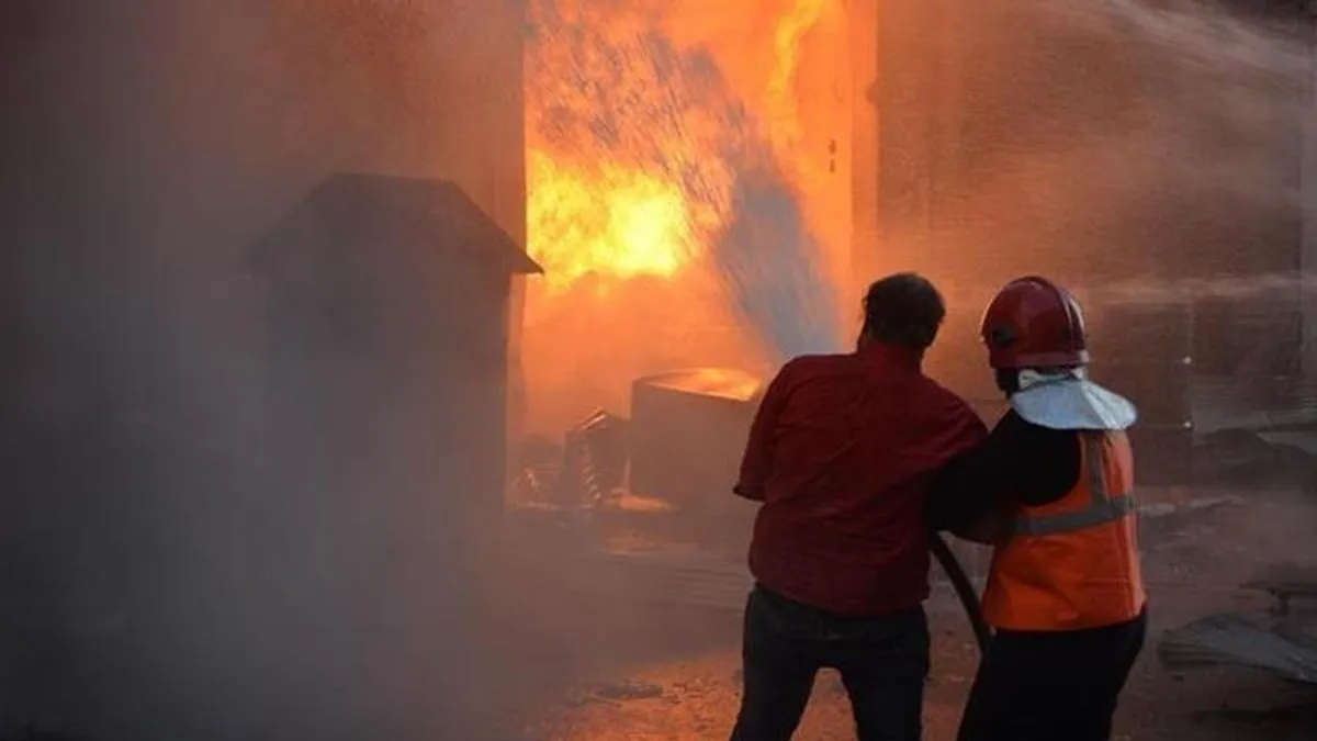 Na licu mjesta su i pripadnici policije koji obezbjeđuju prostor dok traje uviđaj