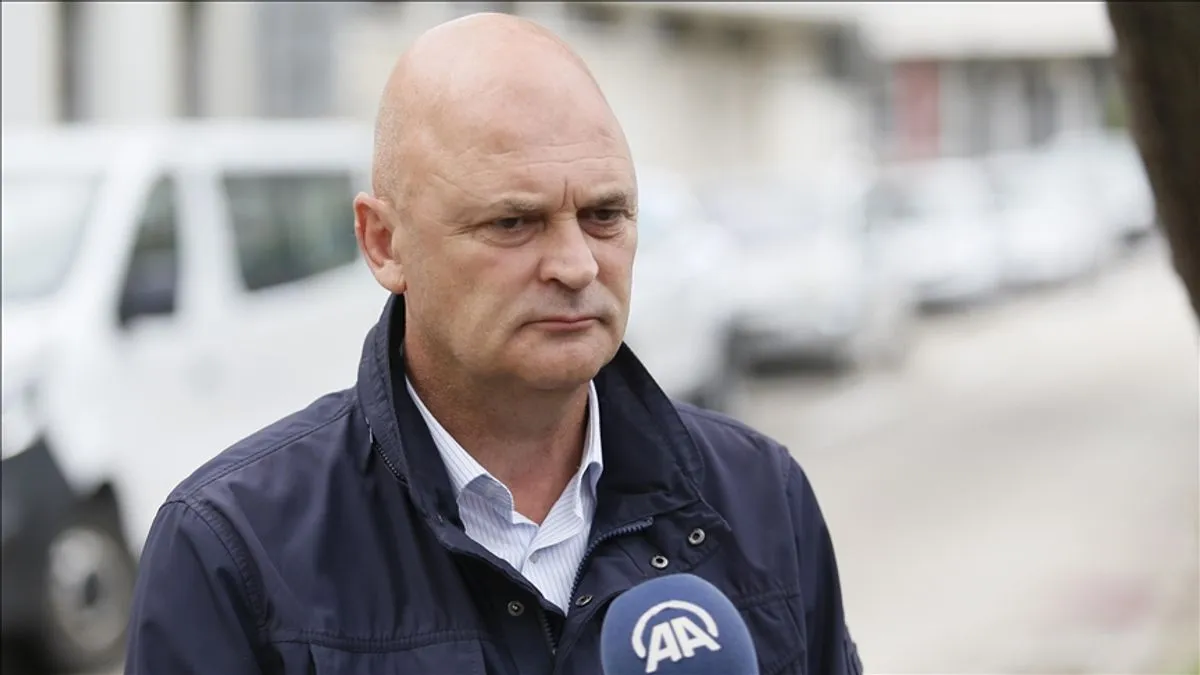  Udruženje je prijave podnijelo zbog, kako navode, nepostojanja Ustavom BiH definiranih jedinica lokalne samouprave, neproporcionalne zastupljenosti Bošnjaka u javnim ustanovama...