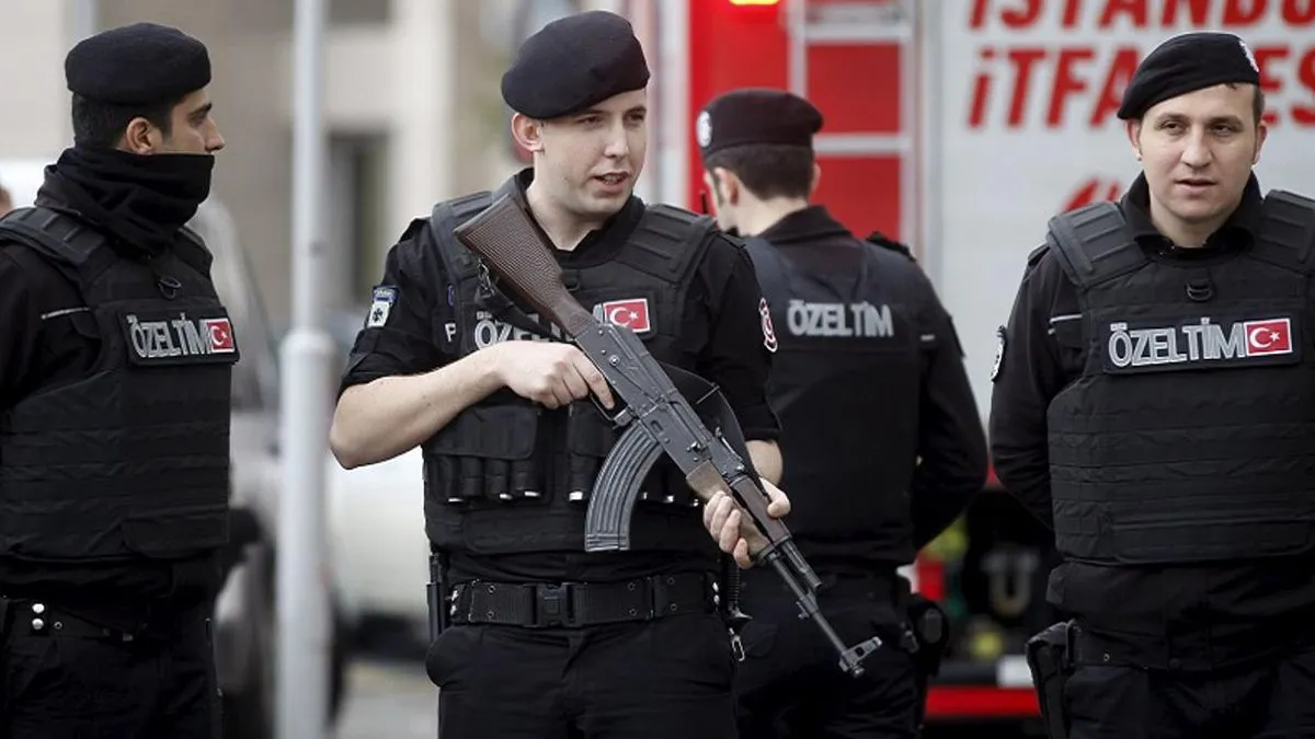 Operacija, provedena pod koordinacijom Glavnog javnog tužioca Istanbula, otkrila je da su obavještajni operativci UAE sistematski prikupljali biografske podatke o osoblju 