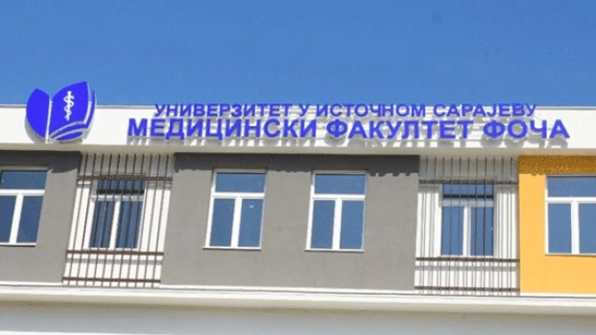 Pojasnio da je studentica bila kliconoša i da se bolest ponovo aktivirala, te najavio da se razmatra mogućnost dodatnih testiranja...