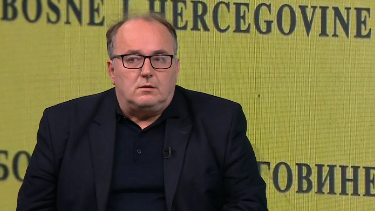 I danas vrije na političkoj sceni Bosne i Hercegovine. Nakon više mjeseci bez kontakta, danas su se u Sarajevu sreli predsjednici SDA Bakir Izetbegović i HDZ-a Dragan Čović.