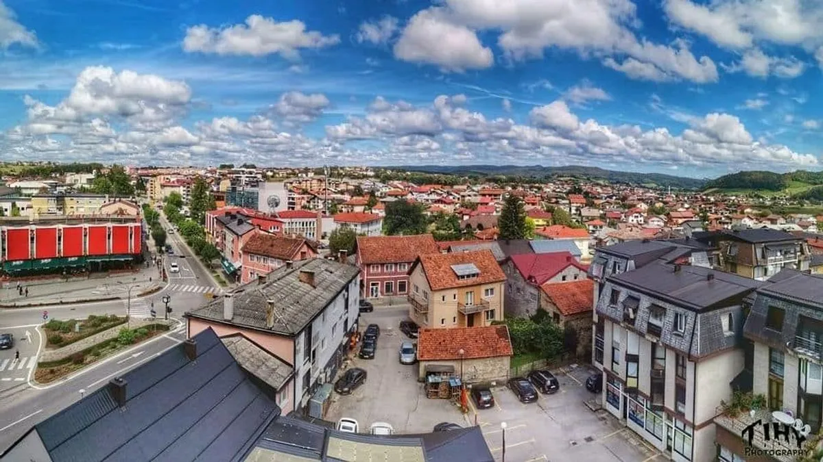 Da su optuženi počinili navedena krivična djela sud je utvrdio na osnovu iskaza saslušanih svjedoka, nalaza i mišljenja saslušanih vještaka medicinske struke