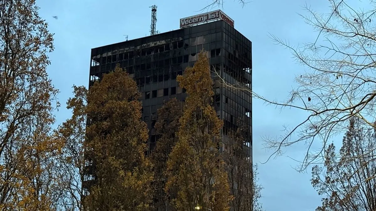 Mediji navode da je je grupa mladih u Vjesnikovom neboderu bila zbog izazova s društvene mreže TikTok.