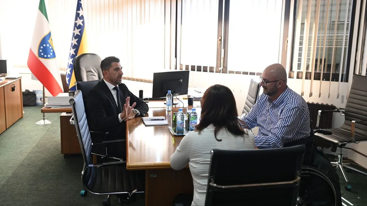 Razgovarano je i o potrebi da se osobama sa invaliditetom omogućiti lakši pristup sali Skupštine Zeničko-dobojskog kantona