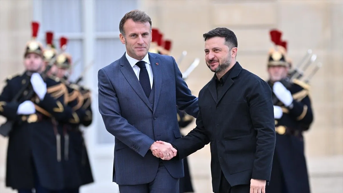 Potpisivanje dokumenta, koji ima za cilj jačanje odbrambene saradnje između dvije zemlje, održano je u zračnoj bazi Villacoublay u blizini Pariza