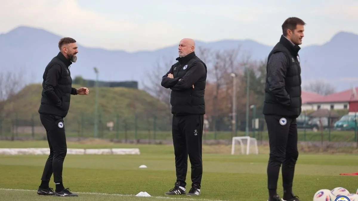 Press konferencija je zakazana u 17:30, a trening u 18:00 sati.