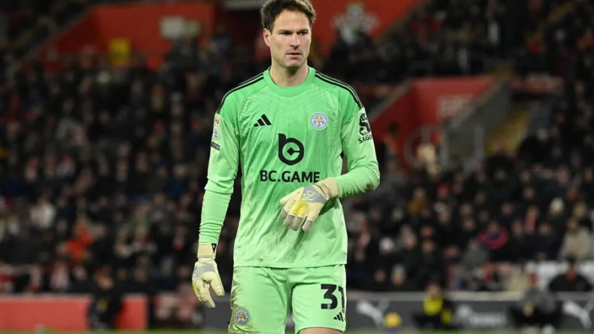 Asmir Begović ima preko 250 nastupa u Premier ligi u Engleskoj