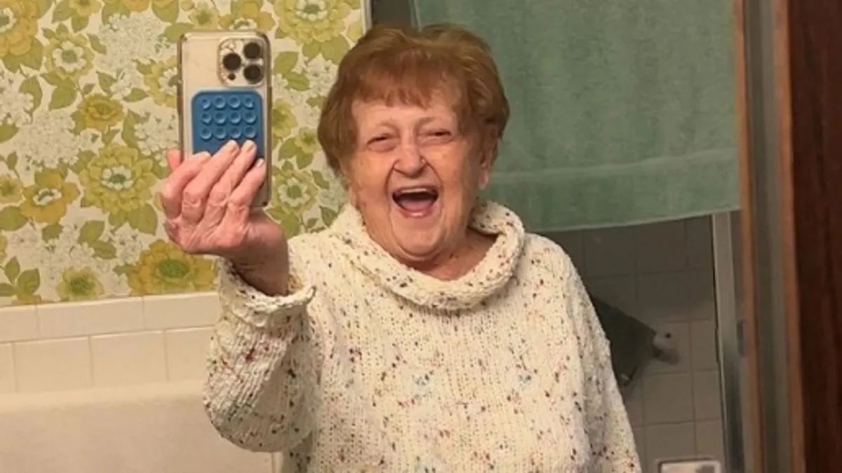 Lillian Droniak (95) prava je modna ikona s gotovo 15 miliona pratitelja i 500 miliona 'lajkova' na TikToku