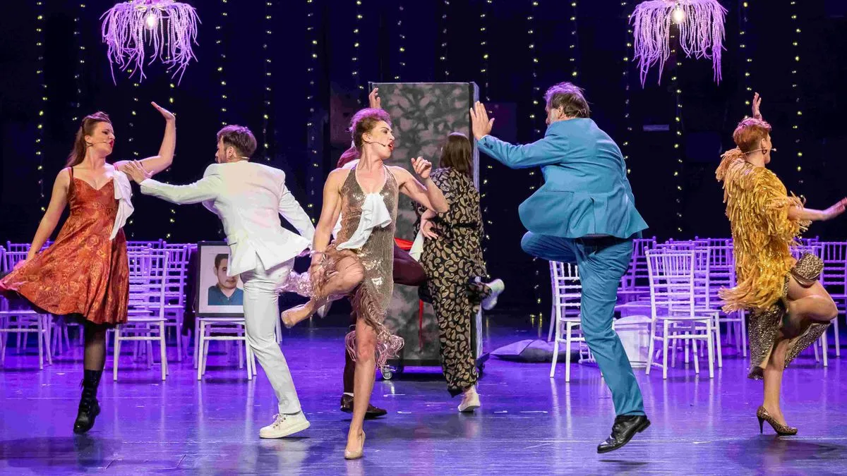 Mlada je trudna, mladoženja voli drugu. Koji je bolji poklon veš mašina ili no frost frižider?