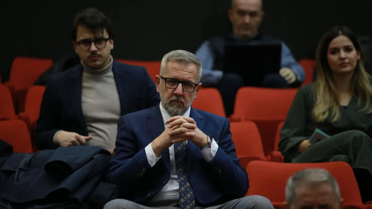 Predsjedavajući Općinskog vijeća Seid Škaljić naglasio je da je današnjom sjednicom Općinskog vijeća zaključena jedna vrlo uspješna i produktivna radna godina