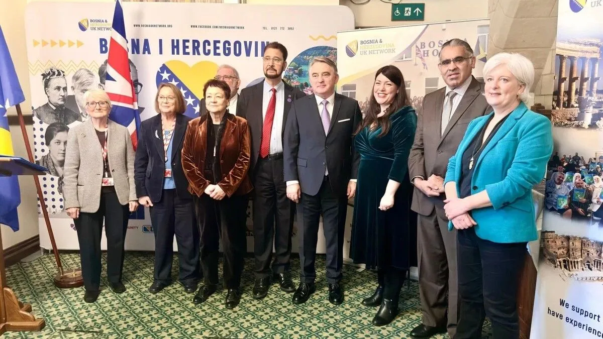 Kada govorimo kritički o Dejtonskom mirovnom sporazumu i rješenjima koja on sadrži, nikada ne smijemo zaboraviti činjenicu da je zaključenje mira imalo uticaj na živote ljudi 