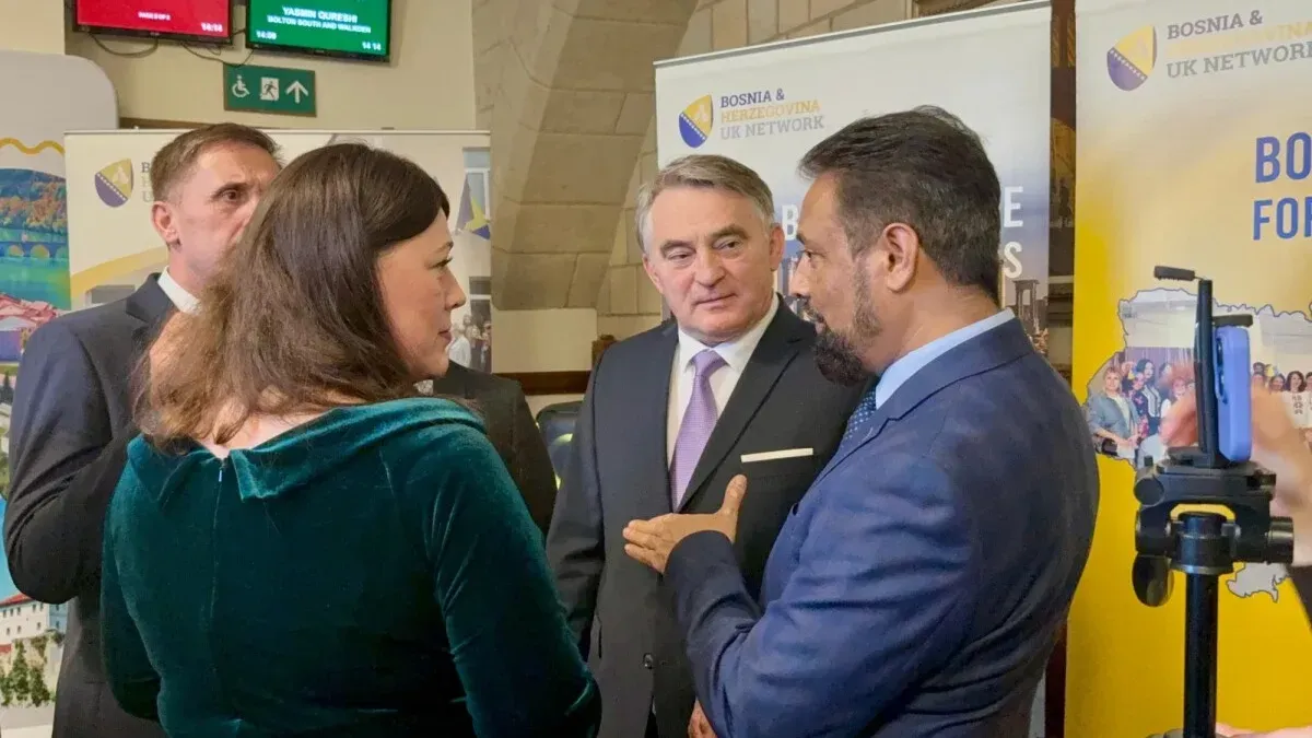 Kada govorimo kritički o Dejtonskom mirovnom sporazumu i rješenjima koja on sadrži, nikada ne smijemo zaboraviti činjenicu da je zaključenje mira imalo uticaj na živote ljudi 