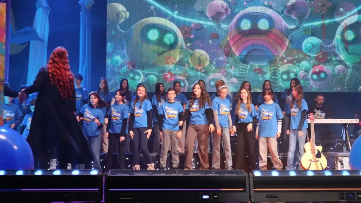 U takmičarskom dijelu festivala predstavljeno je 14 novih autorskih pjesama