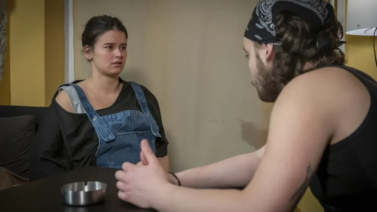 Izgubljene generacije u borbi za vlastiti glas: Predstava 'Snajper' na sceni CZK