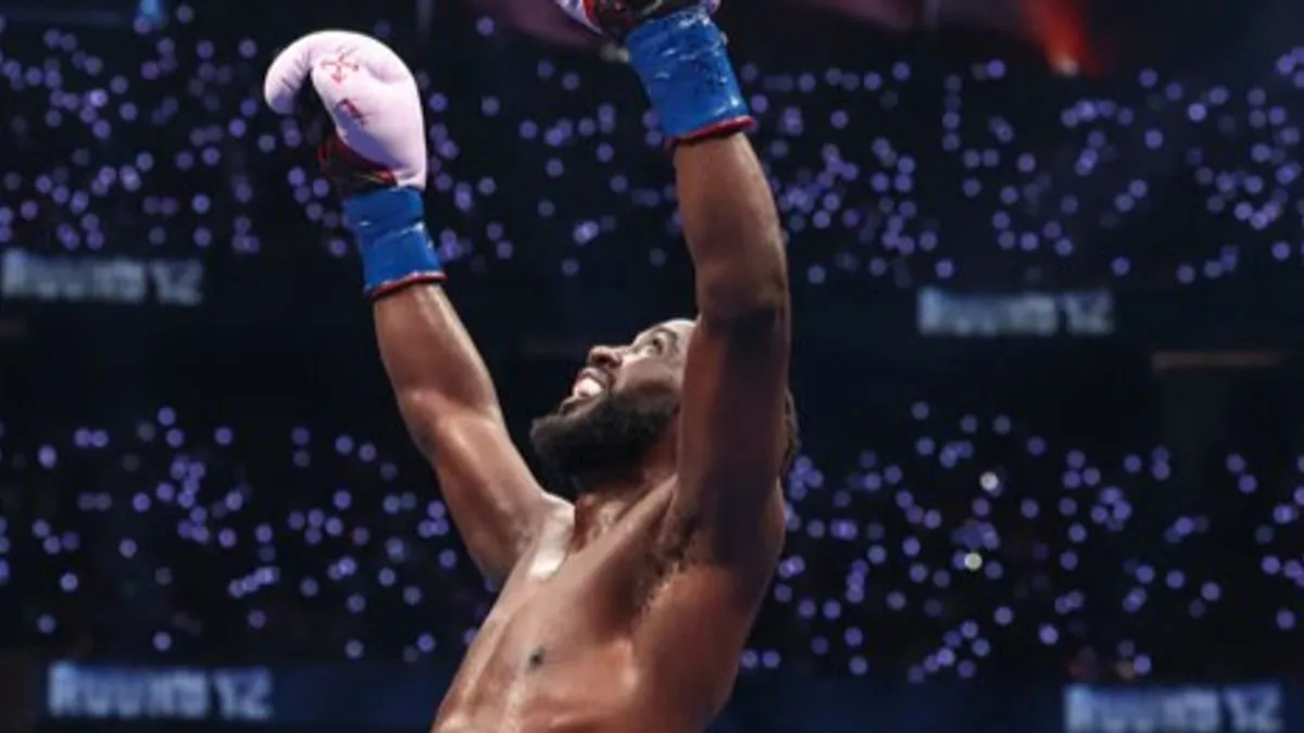 Legendarni bokser Terence Crawford odlazi u penziju bez poraza