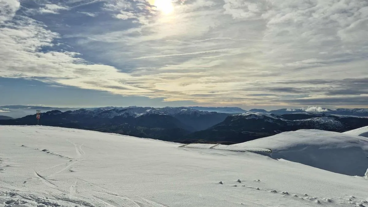 Oni koji se odluče da ove zimske dane provedu na Bjelašnici sigurno će uživati u skijaškim sportovima.