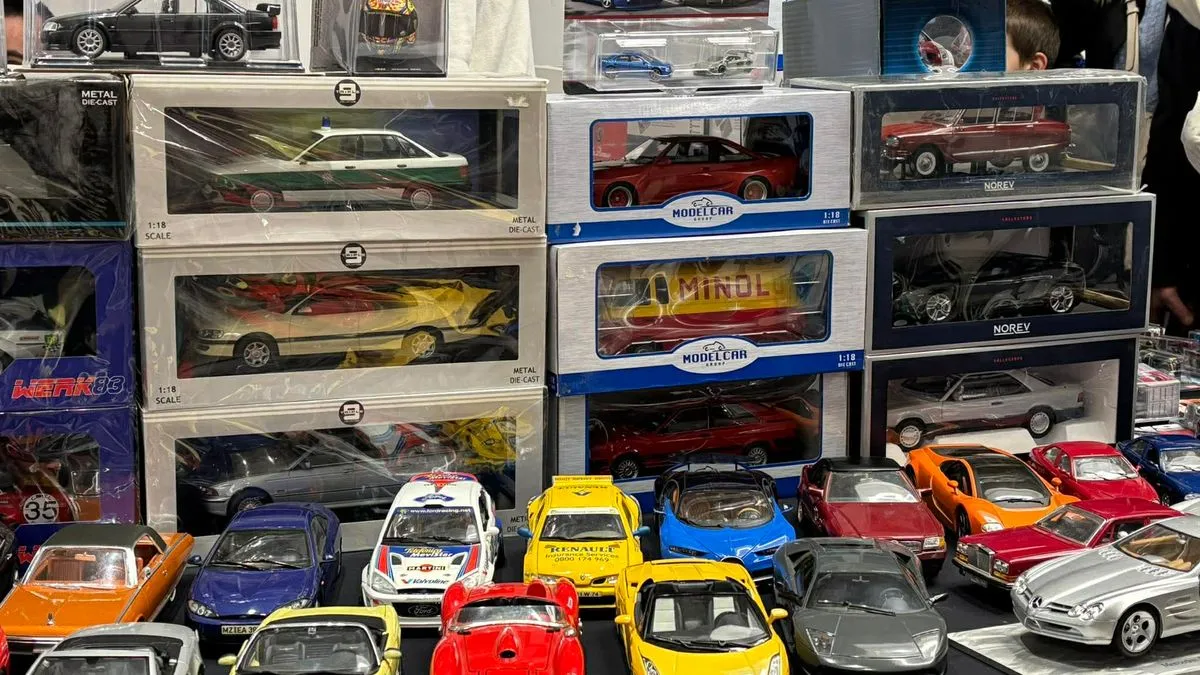 Pokloni autić, pokloni sreću: Humanitarni sajam u Sarajevu