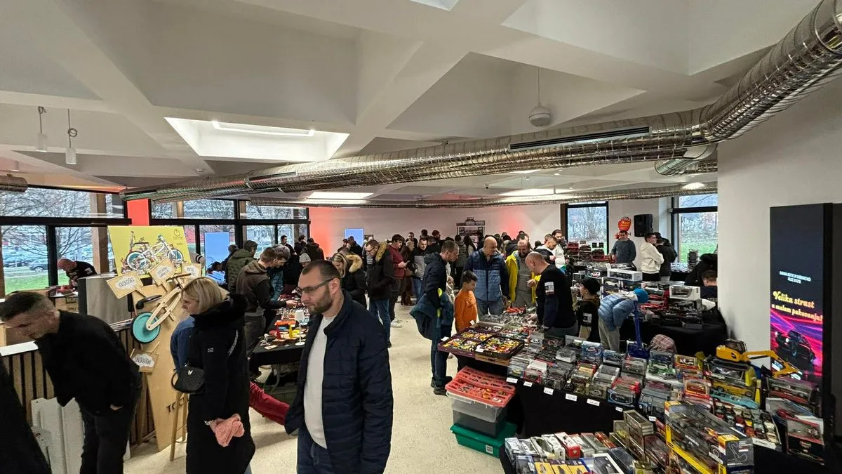 Pokloni autić, pokloni sreću: Humanitarni sajam u Sarajevu