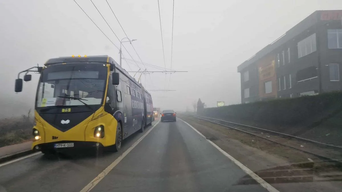 Upozorava se da bi određene kategorije stanovništva trebale ograničiti boravak na otvorenom i izbjegavati bilo kakve naporne aktivnosti.