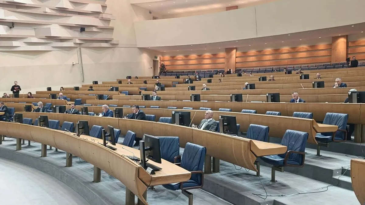 Na dnevnom redu su dvije tačke dnevnog reda, to su dva evropska Prijedlog izmjena zakona o Visokom sudskom tužilačkom vijeću i Sudu BiH