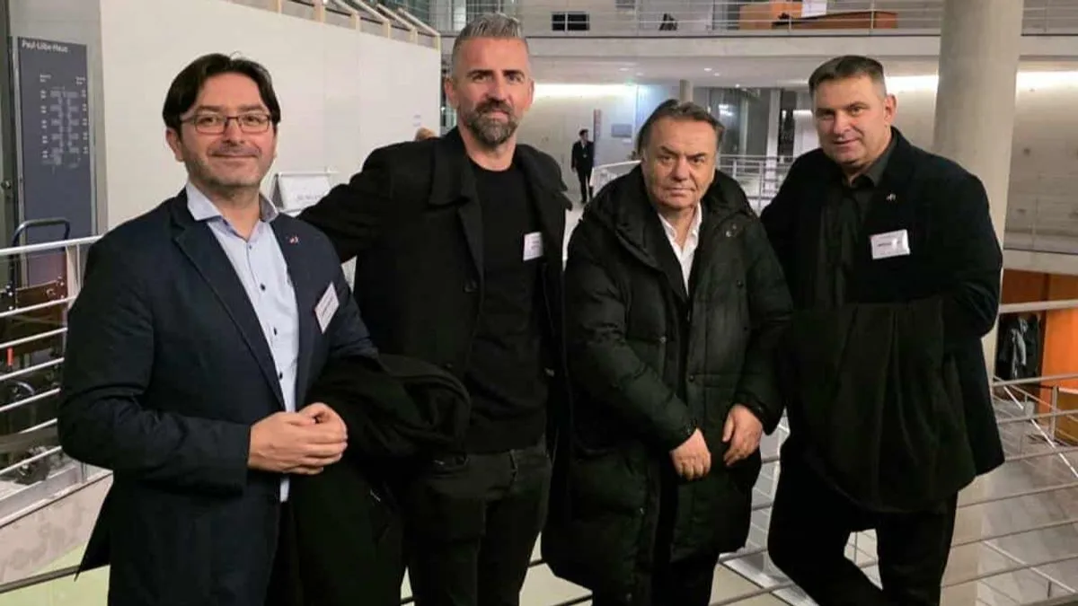 Nakon obraćanja gostiju, posjetioci su učestvovali u konstruktivnoj i sadržajnoj debati, u kojoj su razmijenjena mišljenja o ulozi bh. dijaspore.