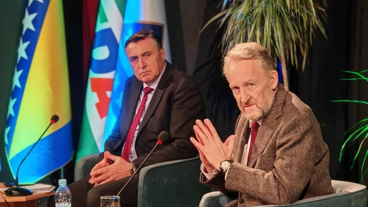 Odnos međunarodne zajednice prema SDA se, konstatovao je Izetbegović, potpuno promijenio u posljednje vrijeme