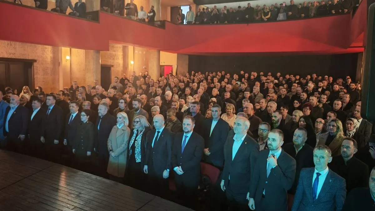 Izetbegović: Eksperiment sa Trojkom je otvorio oči i narodu i međunarodnoj zajednici